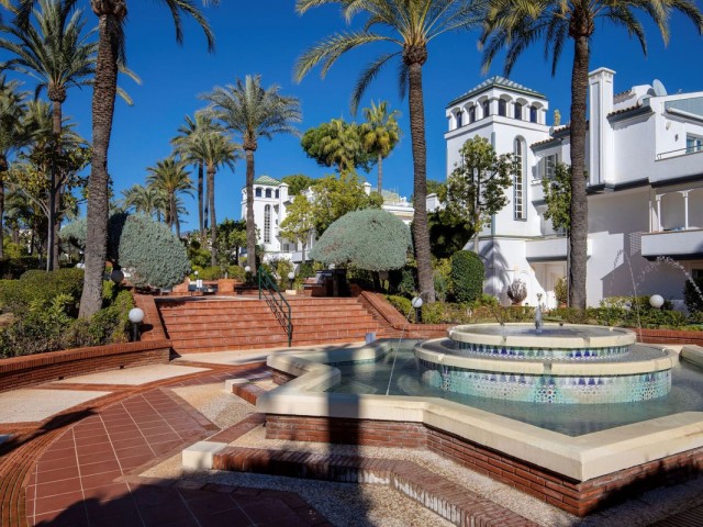 3 Bedrooms Apartment in Estepona