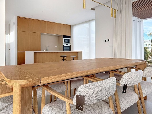 Villa con 6 Dormitorios  en Málaga