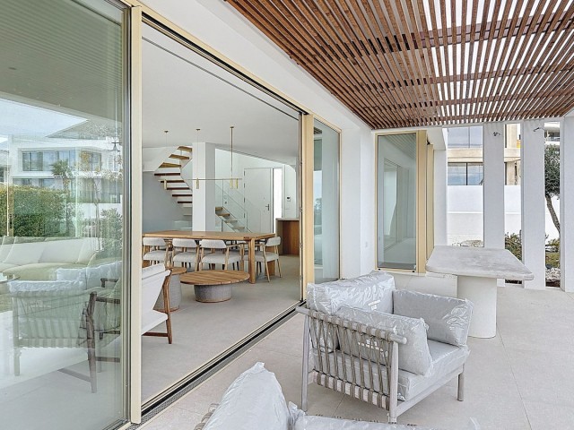 Villa con 6 Dormitorios  en Málaga