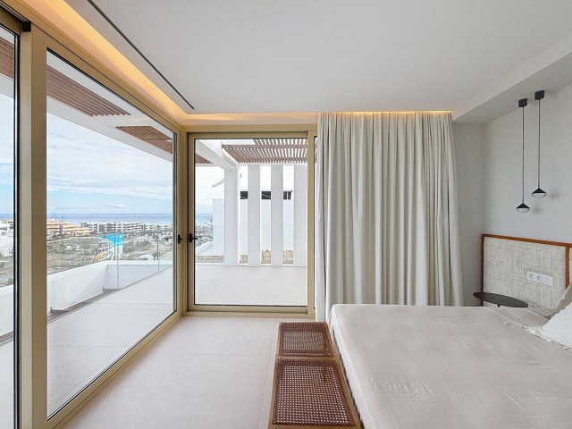 Villa con 6 Dormitorios  en Málaga