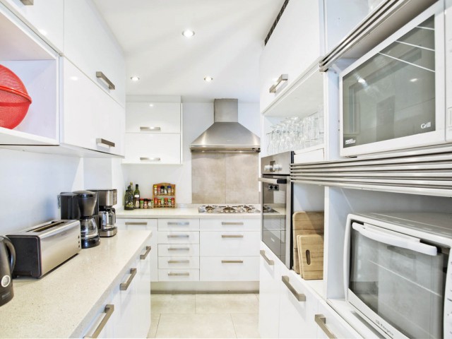 8 Schlafzimmer Villa in Elviria