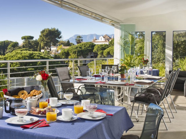 8 Schlafzimmer Villa in Elviria