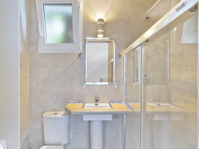 8 Schlafzimmer Villa in Elviria