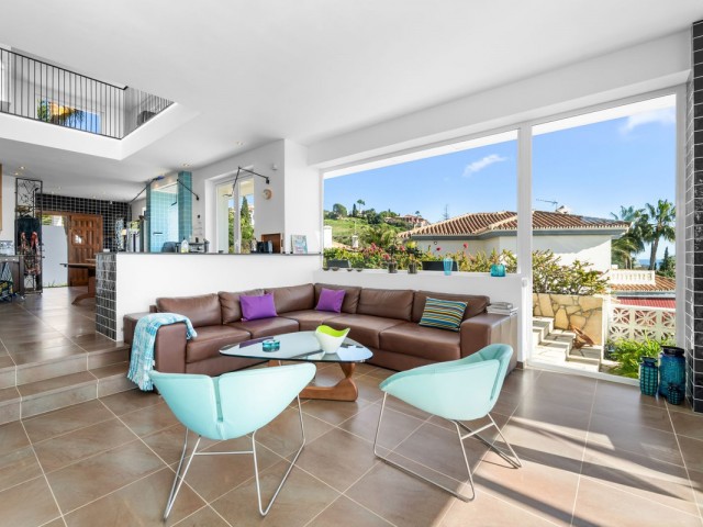 4 Bedrooms Villa in Benalmadena