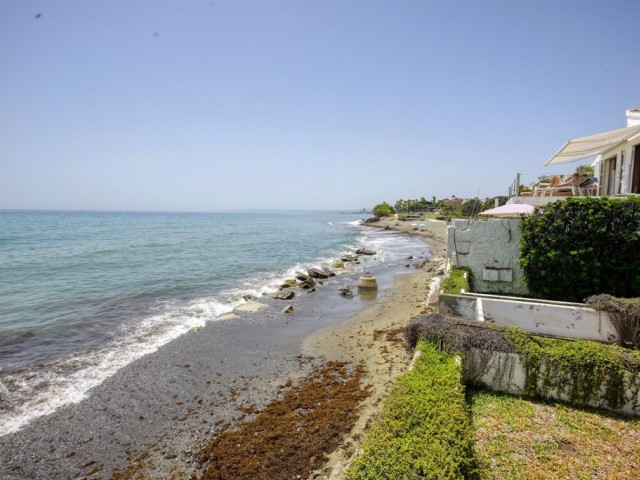 2 Soveroms Villa i Estepona