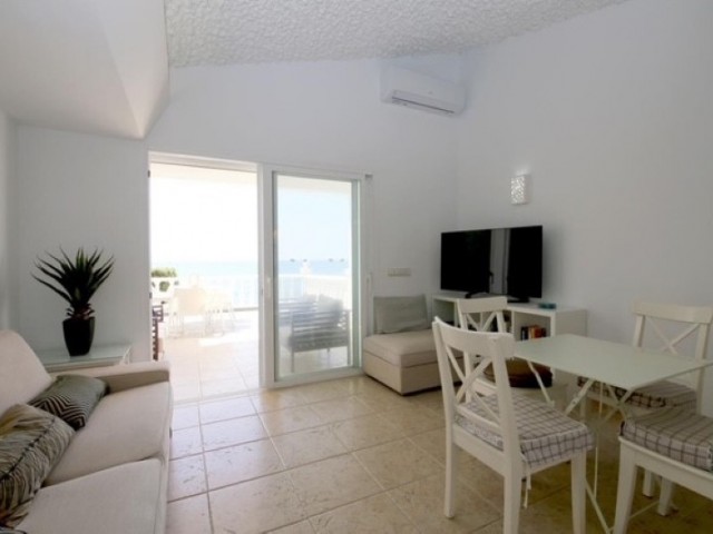 2 Bedrooms Villa in Estepona
