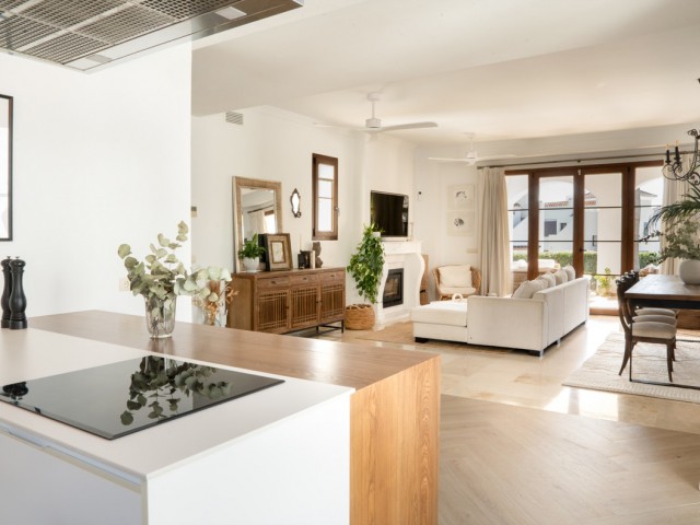 4 Soveroms Villa i Estepona