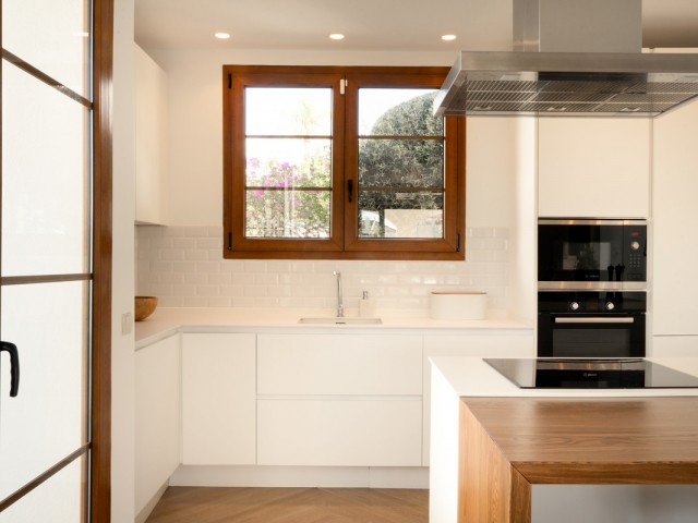 4 Soveroms Villa i Estepona