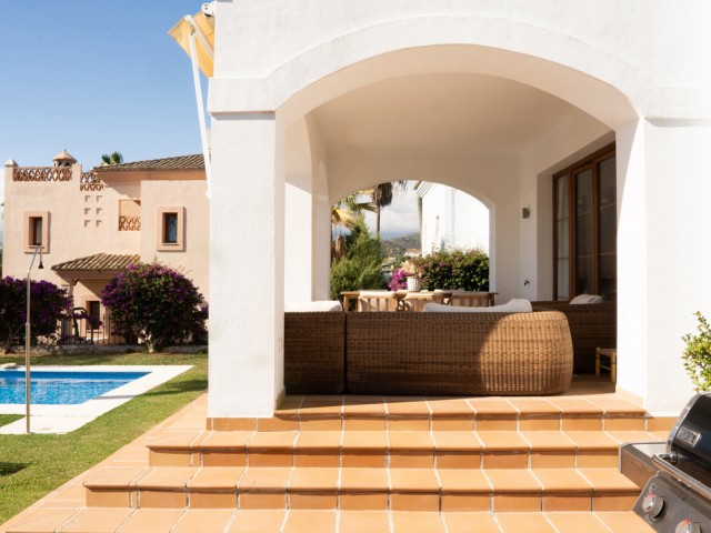 4 Soveroms Villa i Estepona