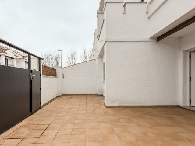 3 Bedrooms Villa in Nueva Andalucía