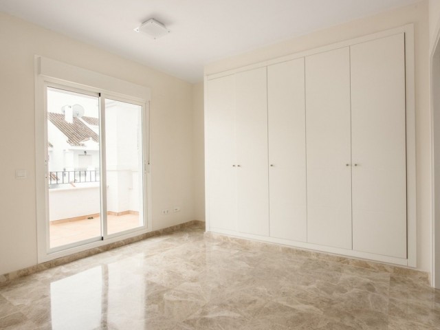 3 Bedrooms Villa in Nueva Andalucía