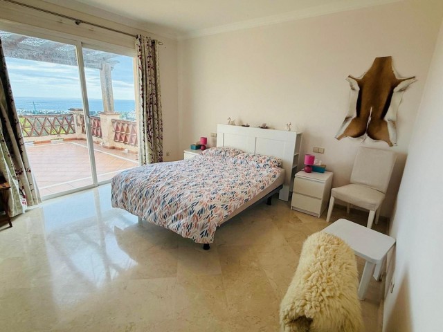 Villa avec 5 Chambres  à Casares