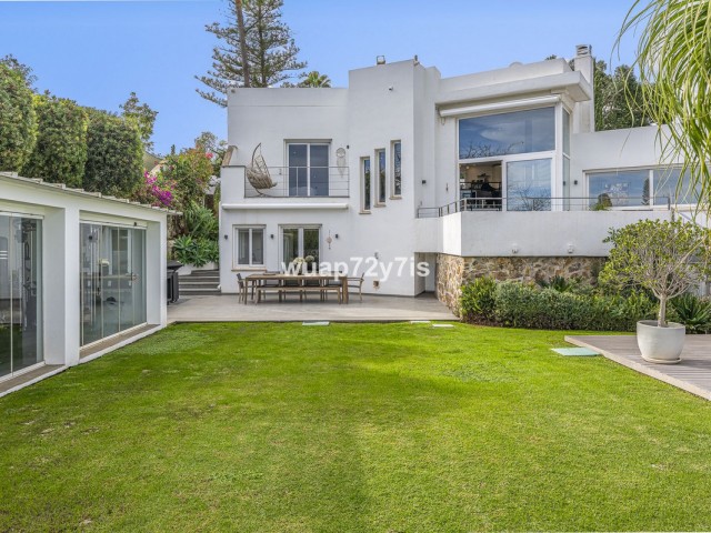Villa avec 4 Chambres  à Guadalmina Alta