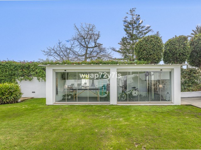 Villa avec 4 Chambres  à Guadalmina Alta