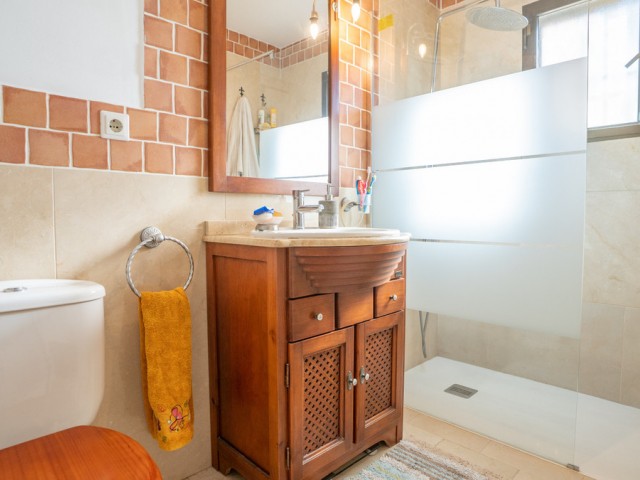 5 Bedrooms Villa in Nueva Andalucía