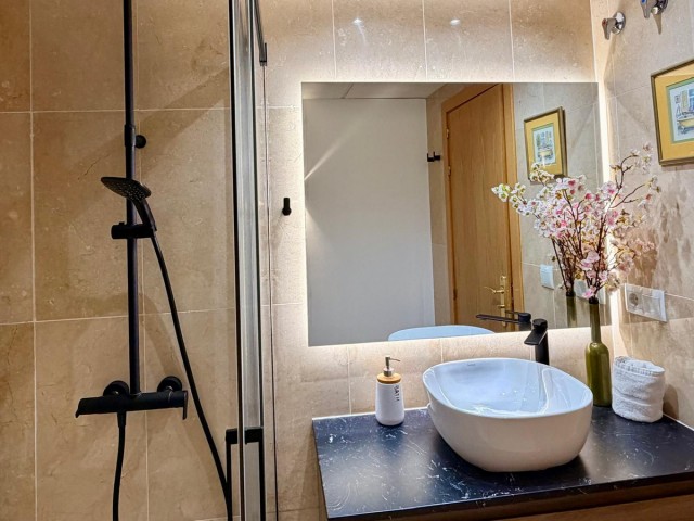 2 Soveroms Leilighet i Estepona