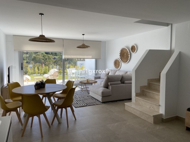 3 Soveroms Rekkehus i Estepona