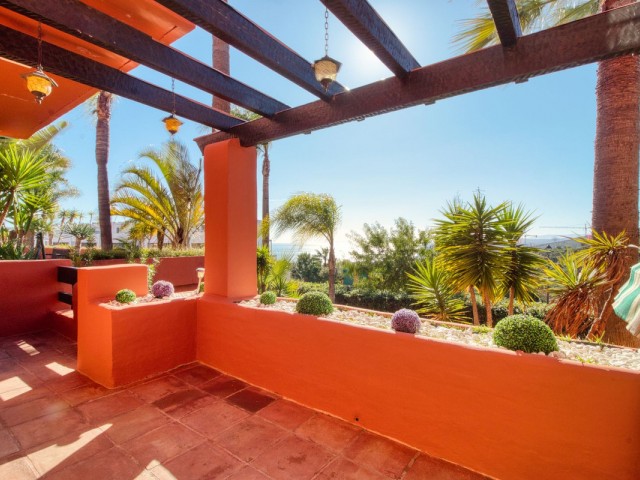 Maison mitoyenne avec 4 Chambres  à Manilva