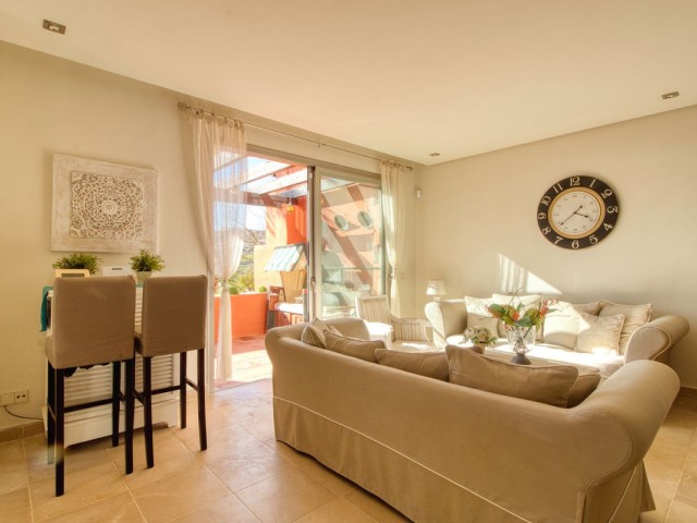 Maison mitoyenne avec 4 Chambres  à Manilva