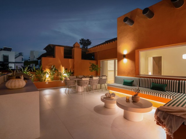 4 Bedrooms Apartment in Nueva Andalucía