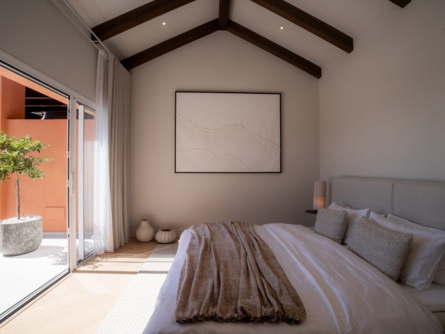 4 Bedrooms Apartment in Nueva Andalucía