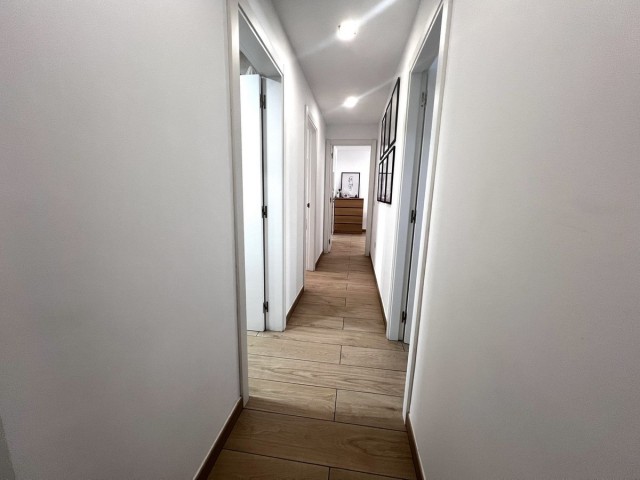 4 Soveroms Leilighet i Estepona