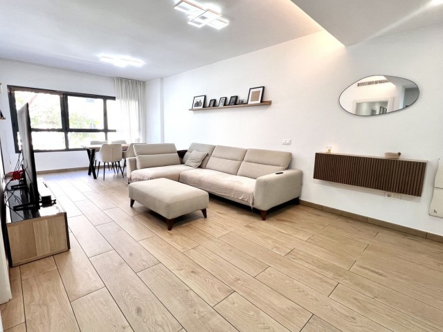 4 Bedrooms Apartment in Estepona