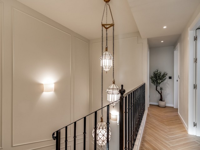 4 Soveroms Rekkehus i Nueva Andalucía