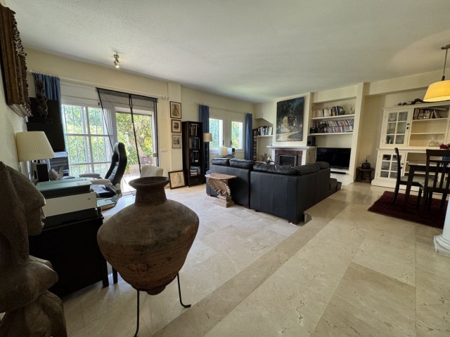 3 Bedrooms Townhouse in Estepona