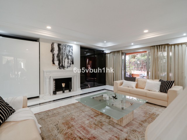 2 Bedrooms Apartment in Marbella