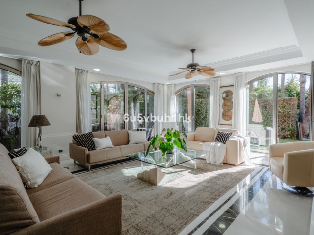 2 Bedrooms Apartment in Marbella