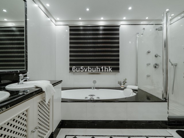 2 Bedrooms Apartment in Marbella