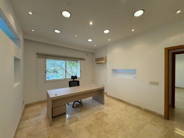 Commercial in Marbella
