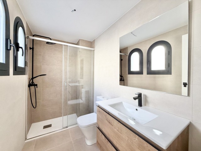 3 Bedrooms Townhouse in Estepona