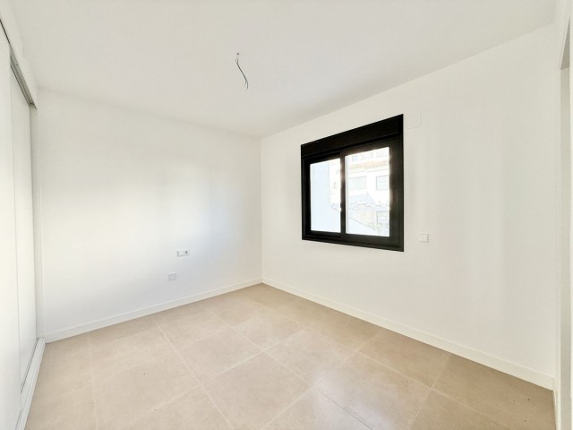 3 Bedrooms Townhouse in Estepona