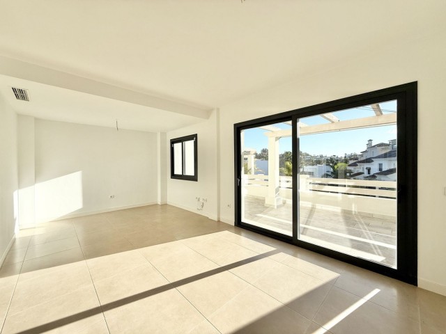 3 Bedrooms Townhouse in Estepona