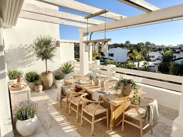 3 Bedrooms Townhouse in Estepona