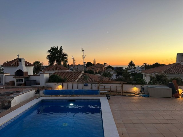 4 Makuuhuoneen Huvila El Faro