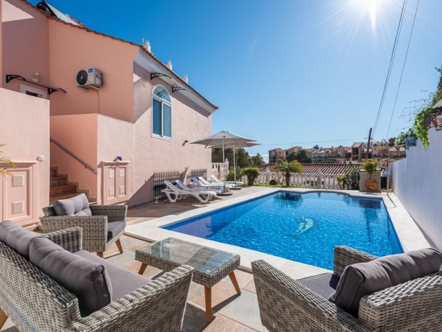 4 Bedrooms Villa in Fuengirola