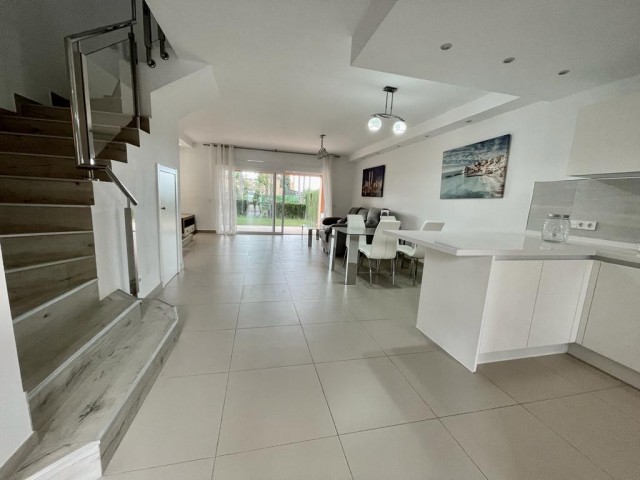 3 Bedrooms Townhouse in Benahavís