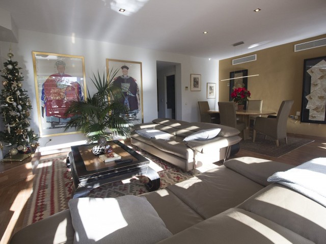 Villa con 3 Dormitorios  en Benalmadena