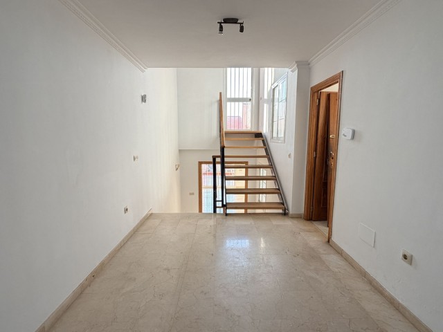 Adosado con 4 Dormitorios  en Riviera del Sol