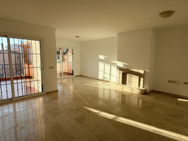 4 Bedrooms Townhouse in Riviera del Sol