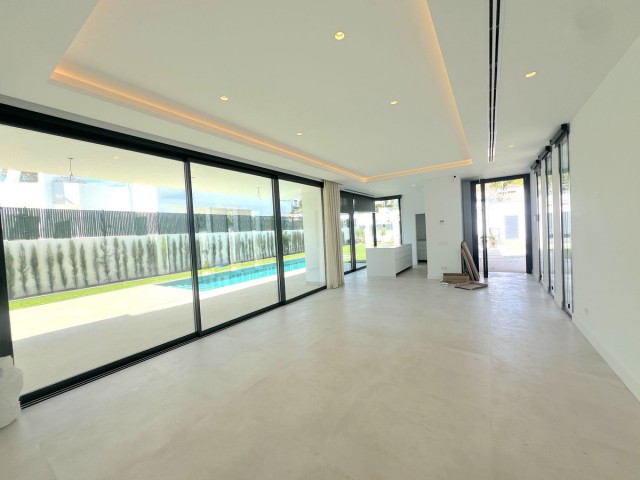 Huvila, Atalaya, R5272309