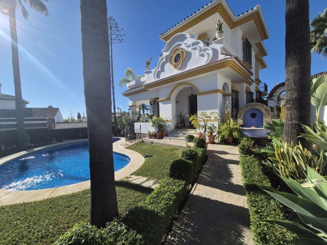Villa San Pedro de Alcántara - R5272315