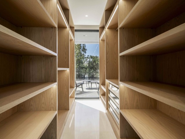 4 Schlafzimmer Villa in New Golden Mile