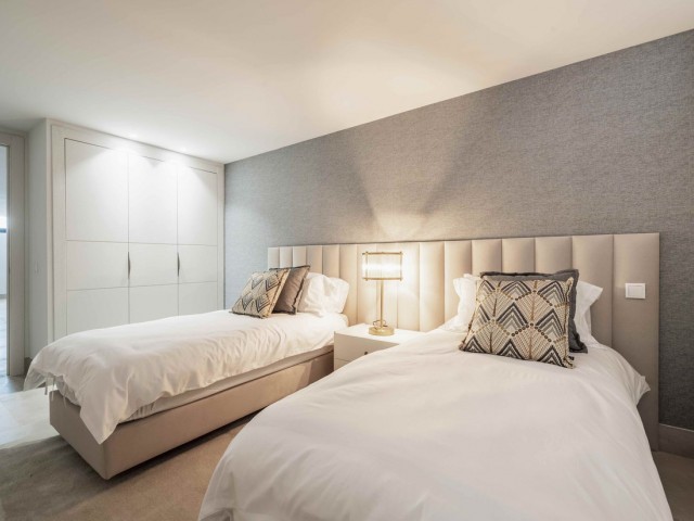 4 Schlafzimmer Villa in New Golden Mile