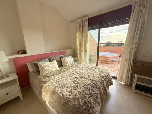 Ático con 3 Dormitorios  en Marbella