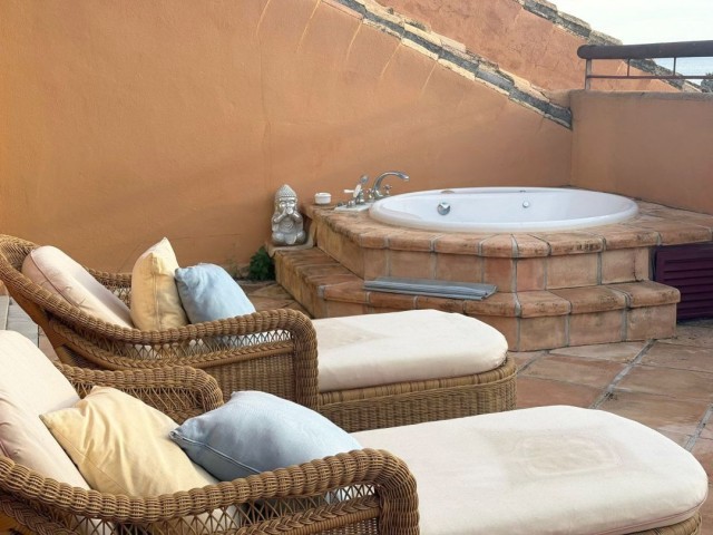 Ático con 3 Dormitorios  en Marbella