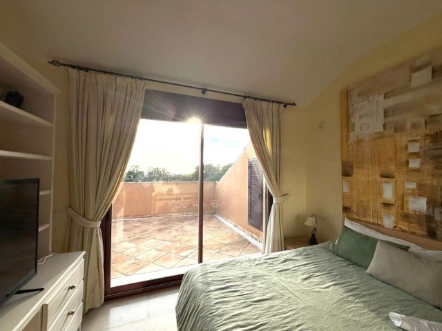 Ático con 3 Dormitorios  en Marbella